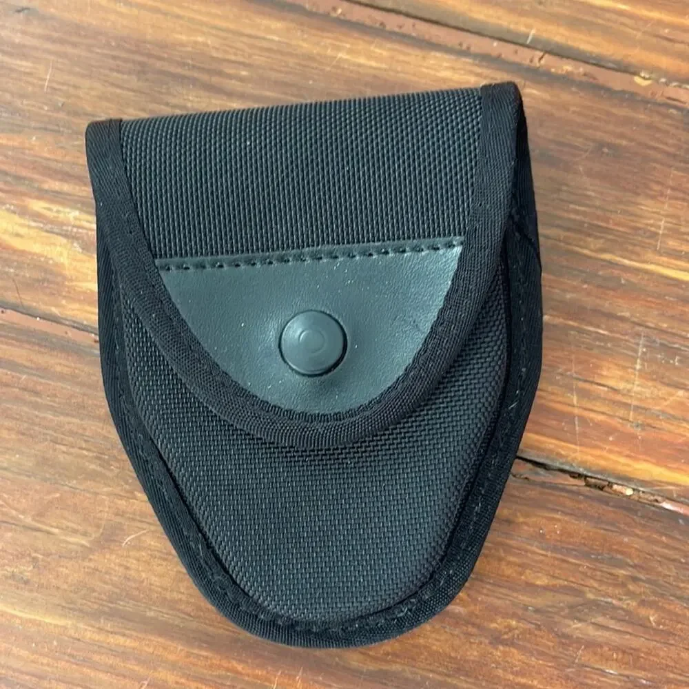 Gould & Goodrich Law Enforcement LEO Military belt single handcuff pouch